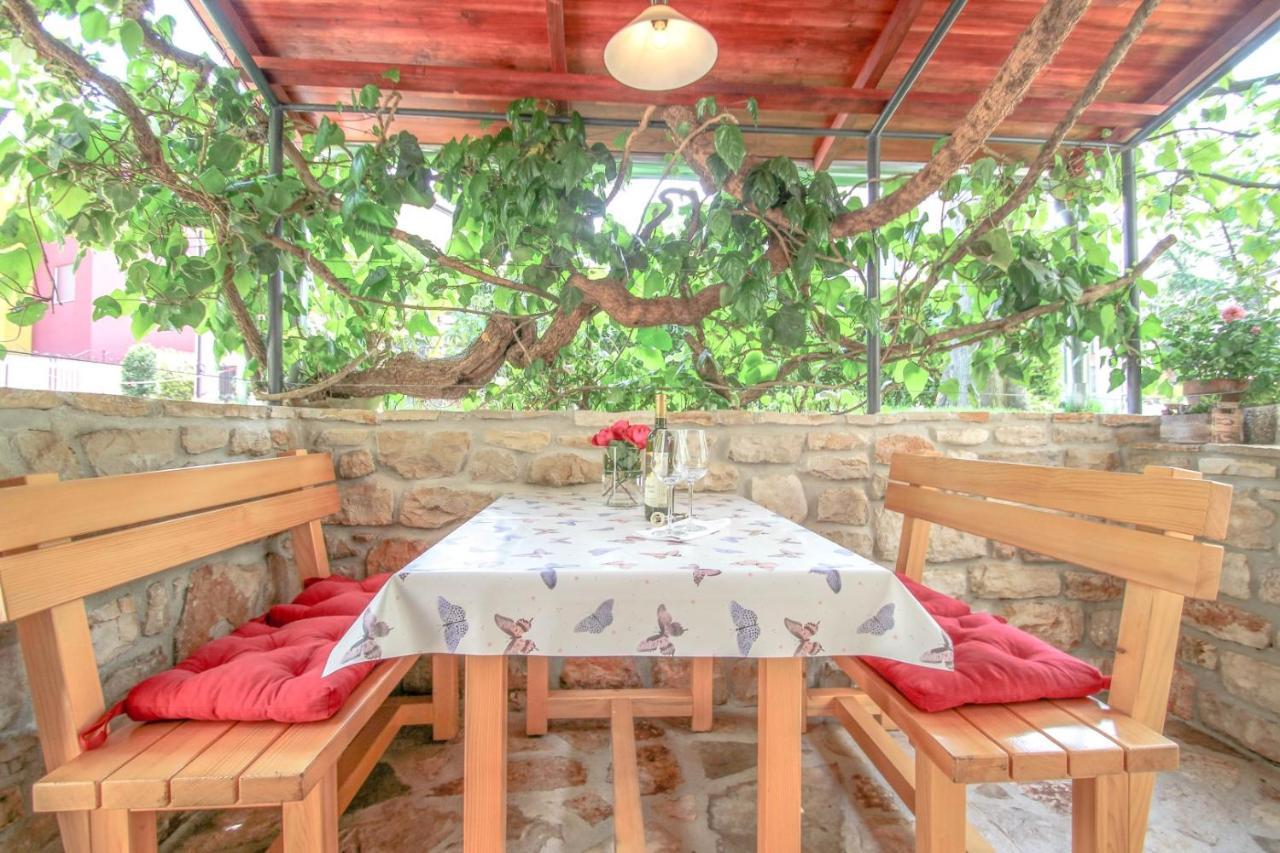 Carla Guest House Novigrad Istria Eksteriør bilde